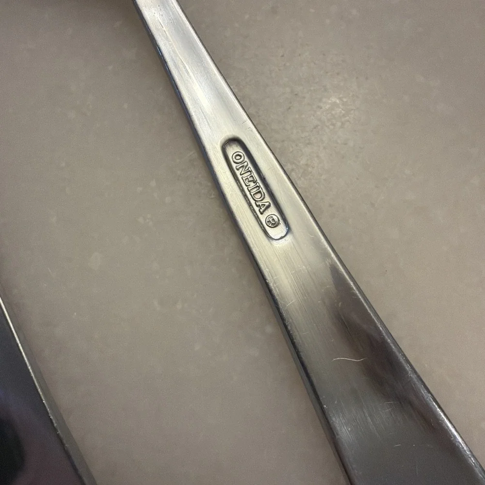 Set of 2 Oneida 